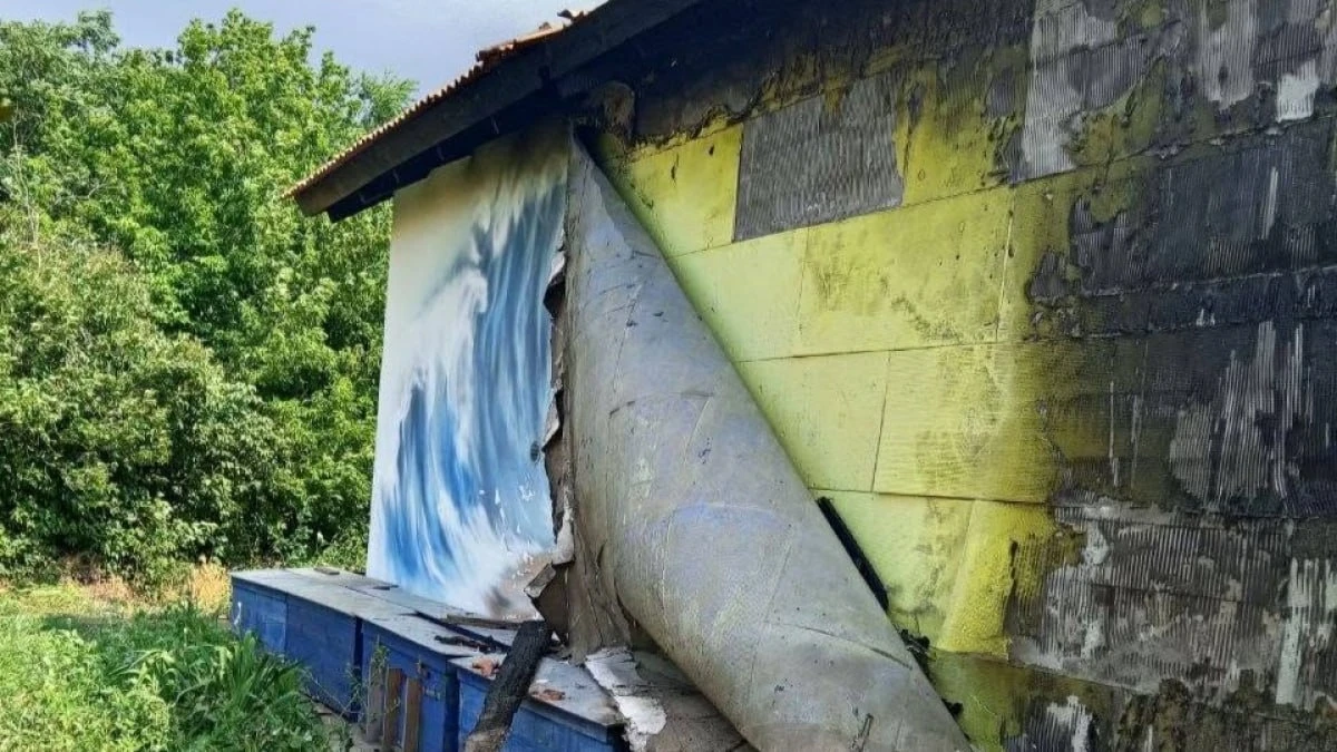 Російська ракета знищила мурал «Вихід» у Темирівці: стіну можна зруйнувати, а волю - ні