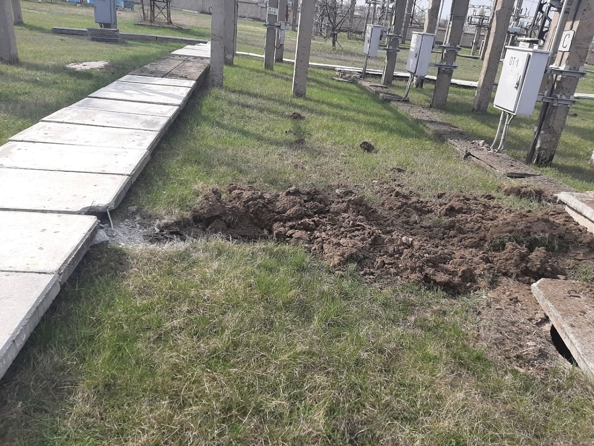 Наслідки нещодавнього обстрілу одного з об’єктів ПАТ «Запоріжжяобленерго»
